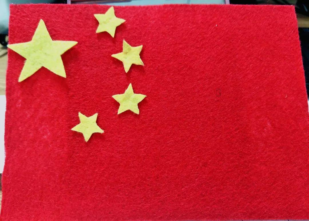 毕业大半年现在工作不喜欢，这时候该裸辞吗？